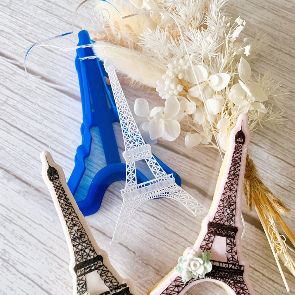 Eiffel Tower Embosser and Cookie Cutter Set.