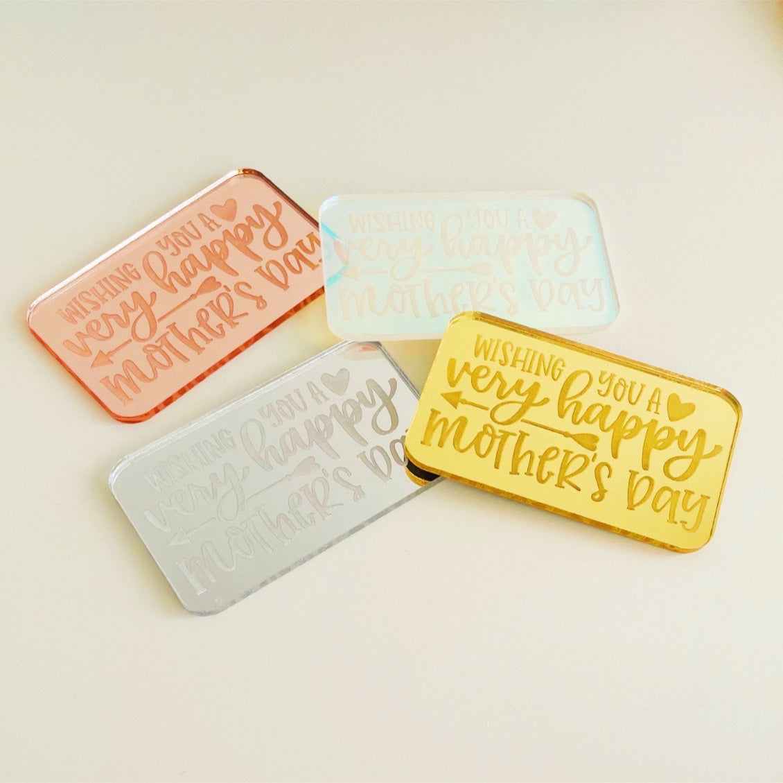 Rectangle Acrylic Cake Charms Wishing You a Very Happy Mother's Day.