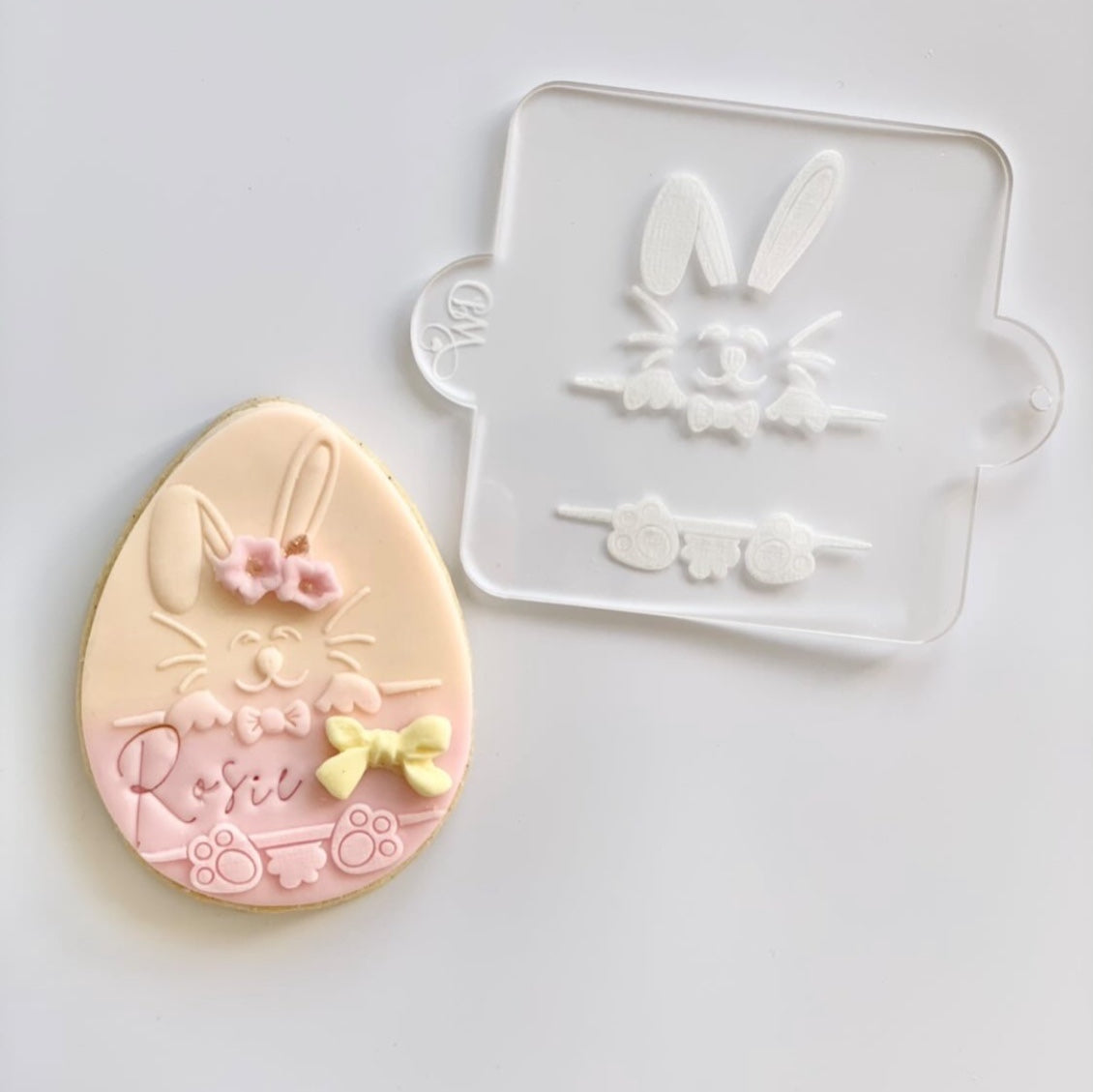 Bow Tie Bunny Face Easter Embosser. Embosser and Cutter Set